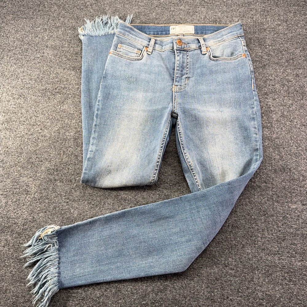 Free People Fringed Hem Skinny Jeans Light Wash Blue Distressed W26 EUC